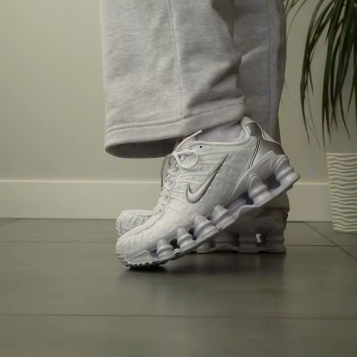 Nike Shox White